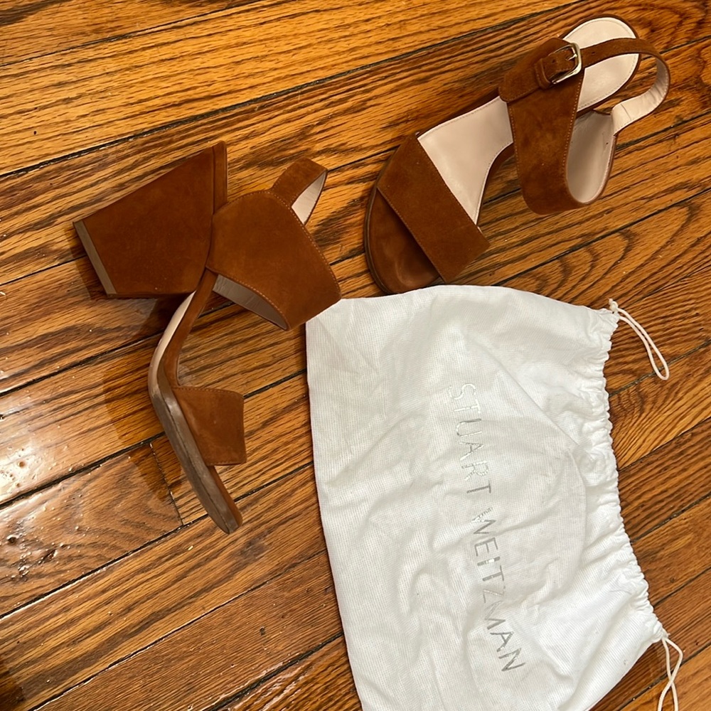 Stuart Weitzman size 6.5 brown suede sandals